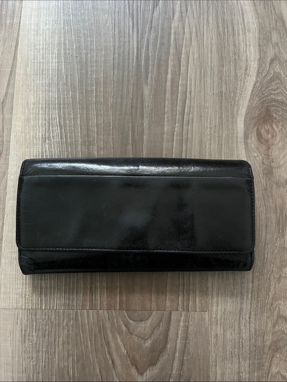 Hobo Magnetic Closure Black Women's Leather Clutch Wallet